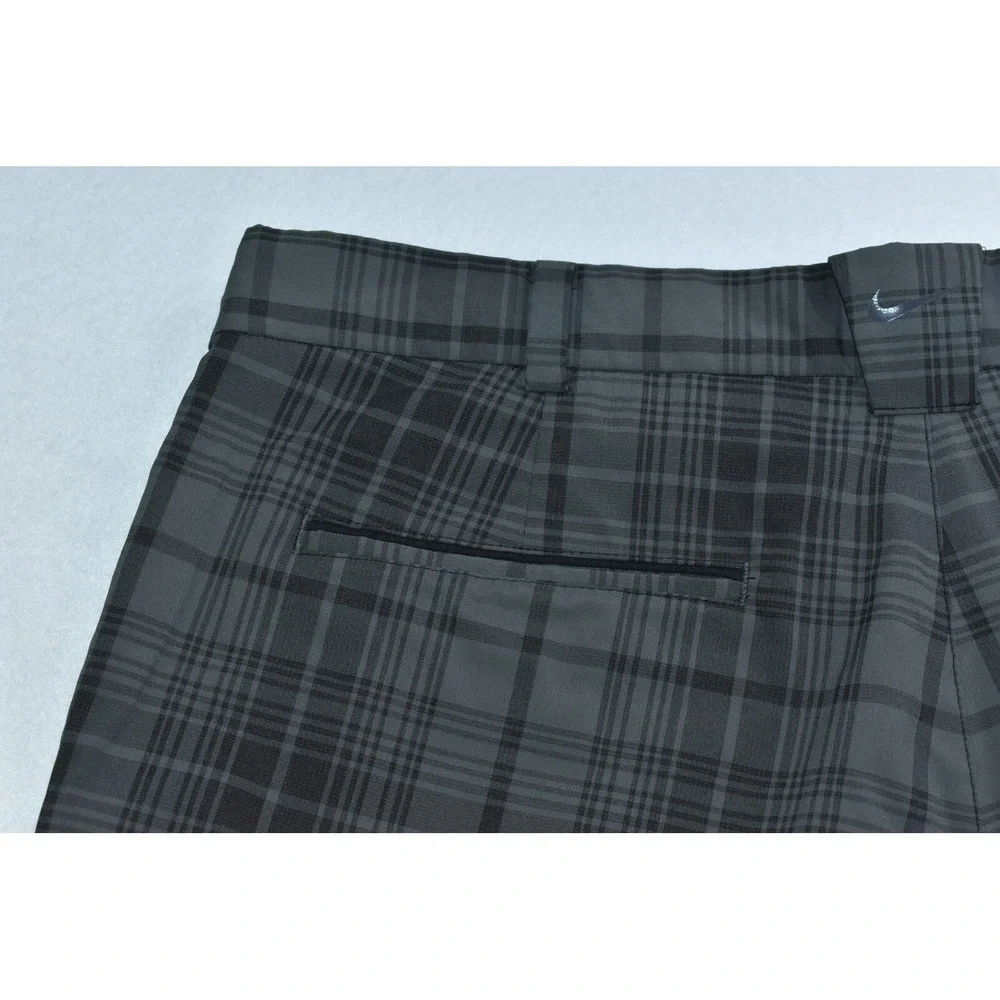 Nike Golf Tour Performance Mens Shorts Size 35 Gray/Black Plaid Chino Flat Front